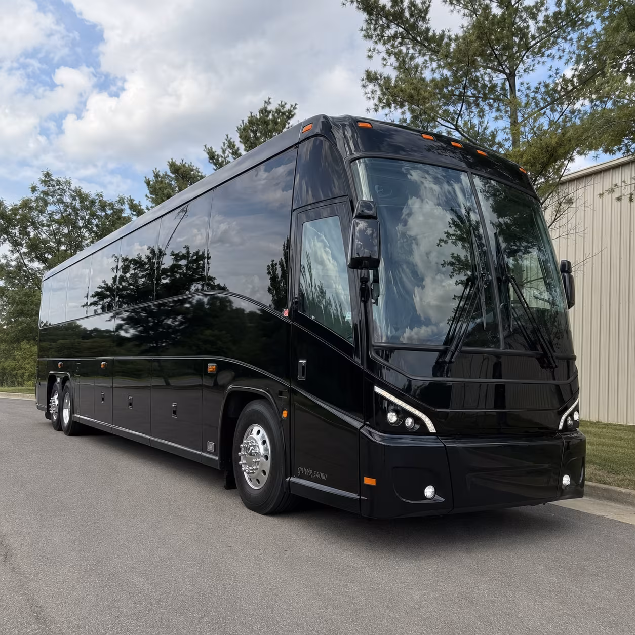 daily commuter shuttle buses along us 281 and the us 83 expressway