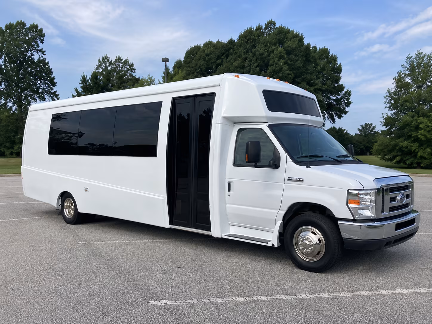 edinburg 18 passenger party bus